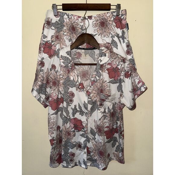 BCBGMaxAzria Other - BCBGMAXAZRIA Floral Pajama Set Large L Short Sleeve Shirt Shorts PJs Sleepwear